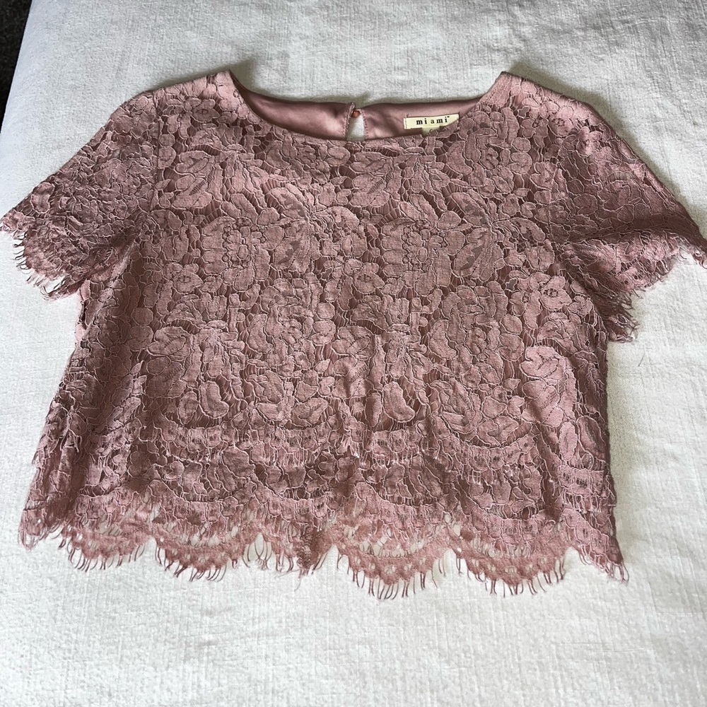 Lace crop too